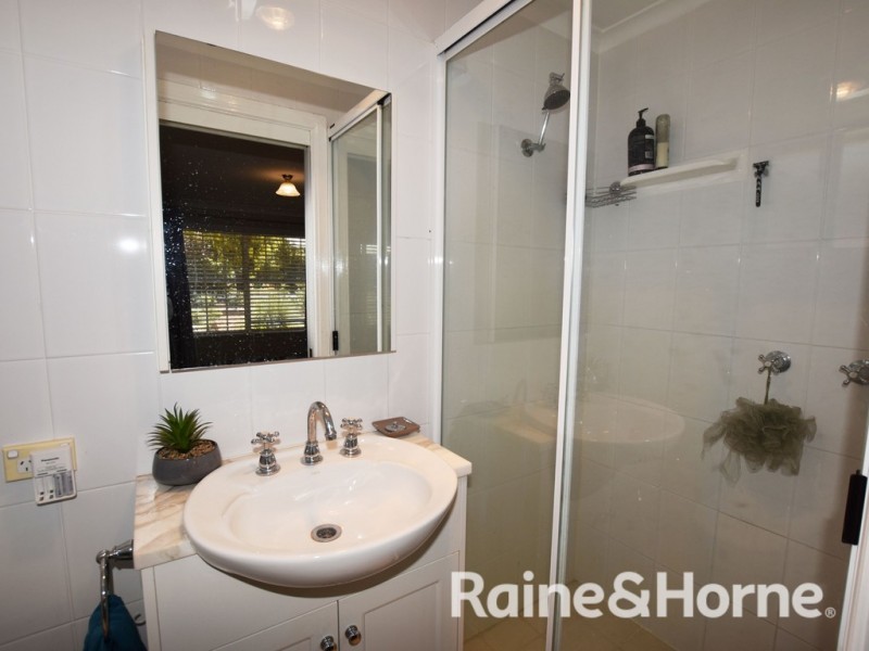 10 Murraba Close, Orange NSW 2800