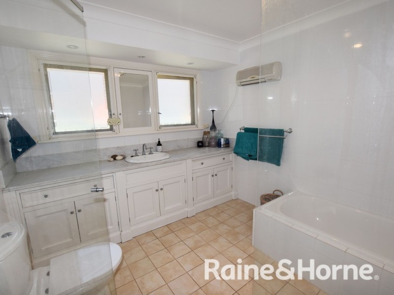 10 Murraba Close, Orange NSW 2800