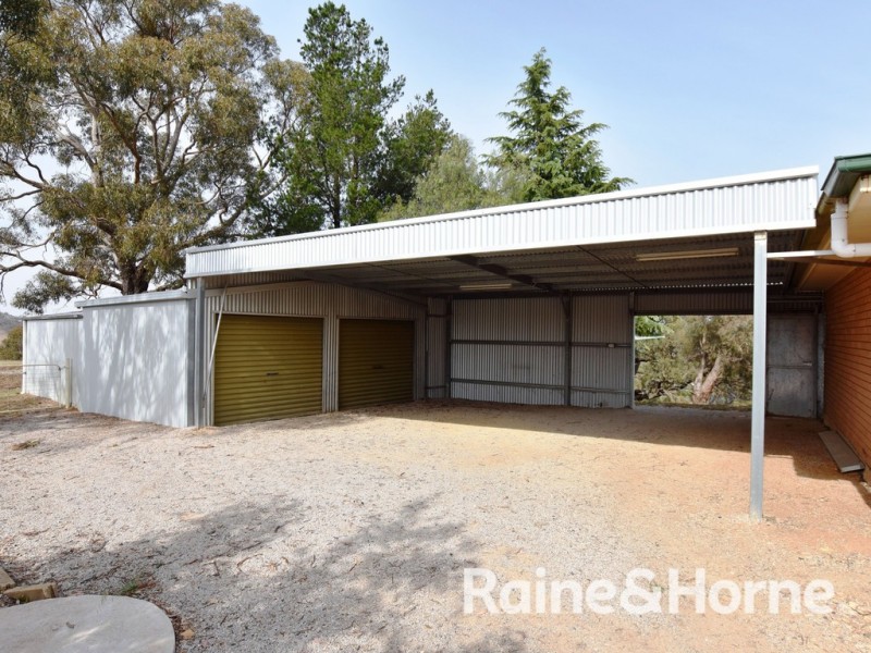 10 Narambla Drive, Orange NSW 2800