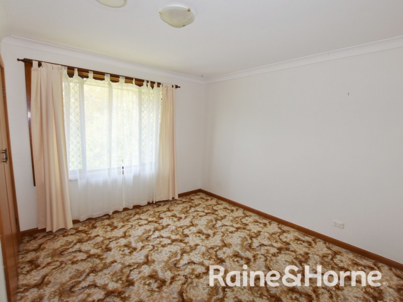 9 Pulari Place, Orange NSW 2800