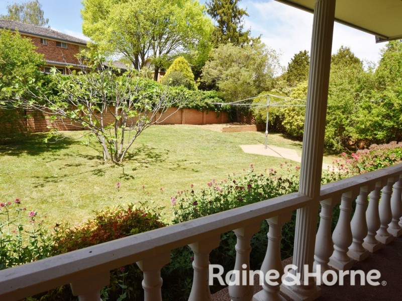 9 Pulari Place, Orange NSW 2800