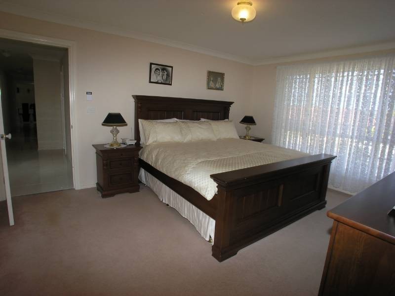 7 Saran Place, Orange NSW 2800