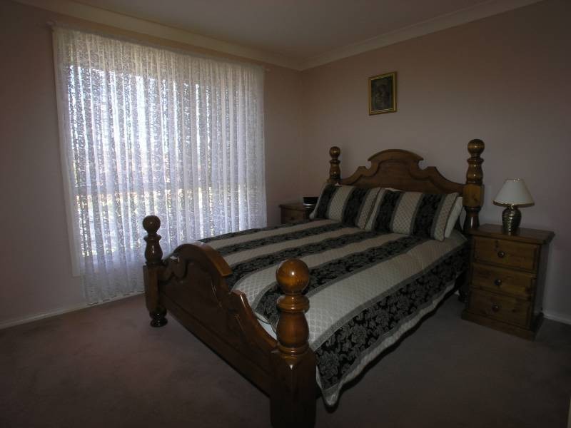 7 Saran Place, Orange NSW 2800