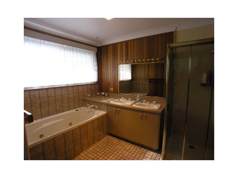 7 Maple Avenue, Orange NSW 2800