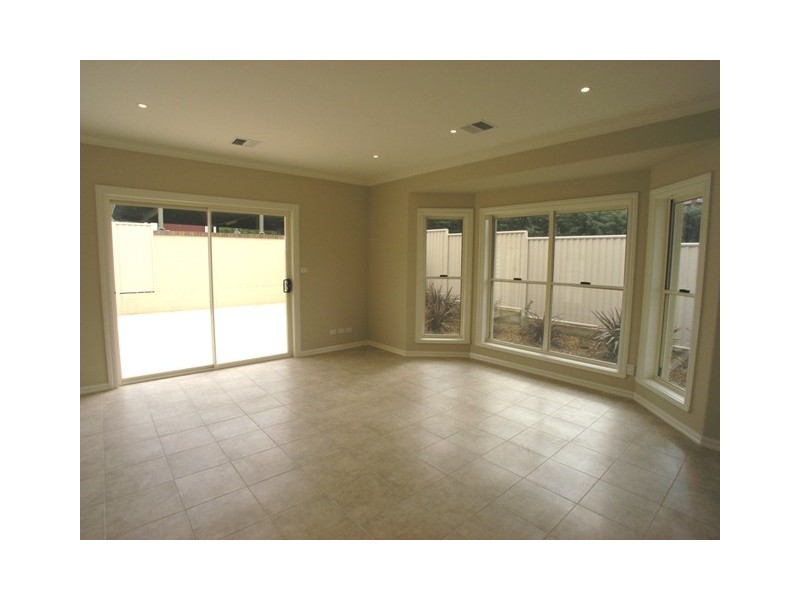 25a Burrebury Crescent, Orange NSW 2800