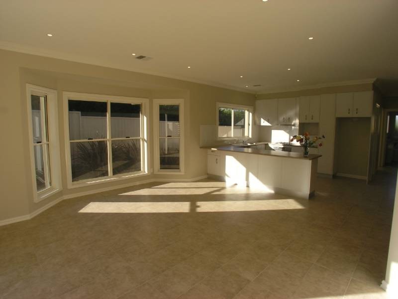 25a Burrebury Crescent, Orange NSW 2800