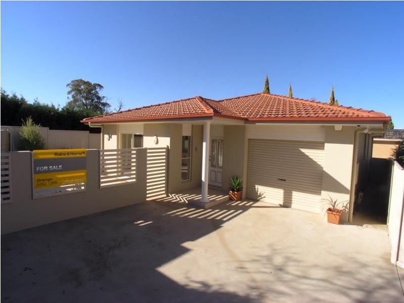 25a Burrebury Crescent, Orange NSW 2800