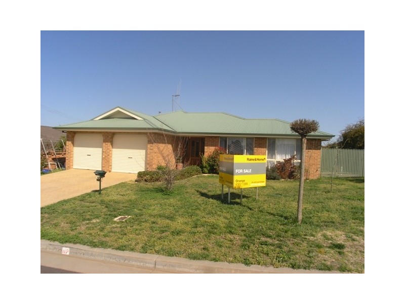 2 Wisteria Place, Orange NSW 2800