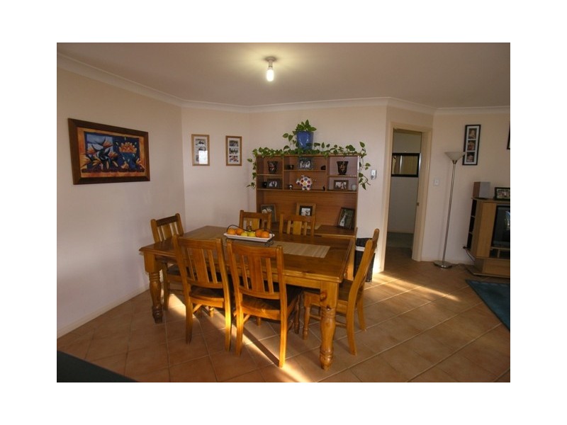 2 Wisteria Place, Orange NSW 2800