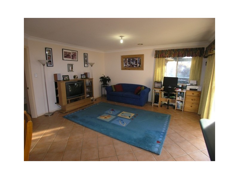 2 Wisteria Place, Orange NSW 2800