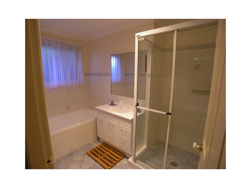 2 Wisteria Place, Orange NSW 2800