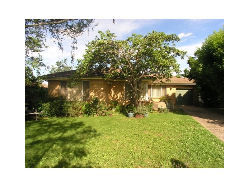 9 Mangowa Close, Orange NSW 2800