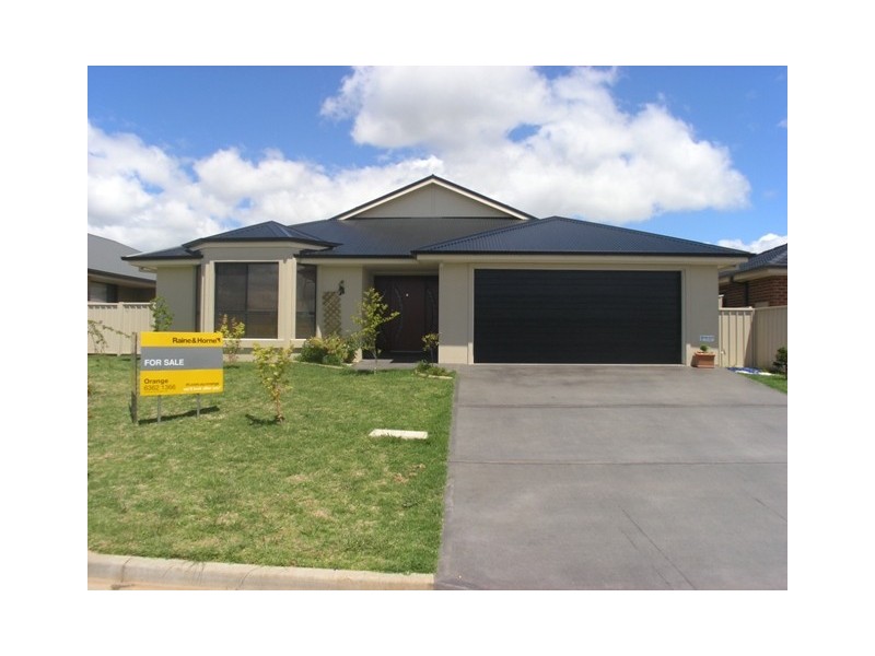 6 Romano Drive, Orange NSW 2800