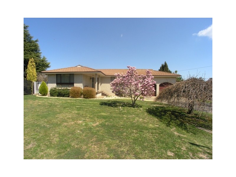 5 McCarthy Place, Orange NSW 2800