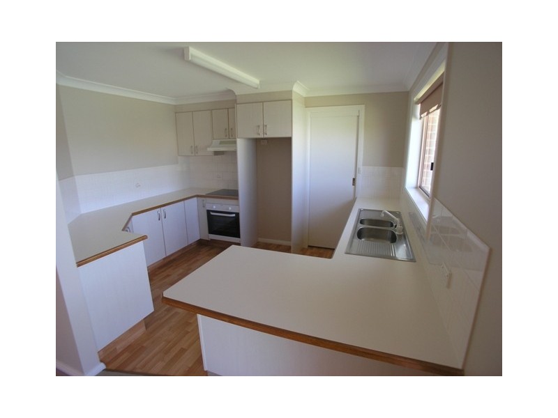 2 / 64 Casey Street, Orange NSW 2800