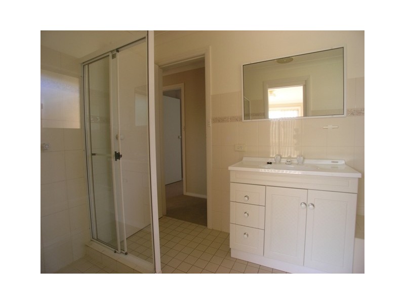 2 / 64 Casey Street, Orange NSW 2800