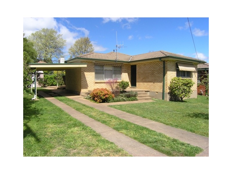 2 Johnstone Street, Orange NSW 2800