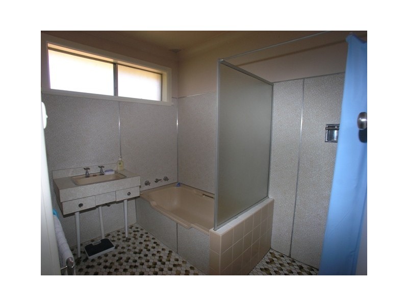 2 Johnstone Street, Orange NSW 2800