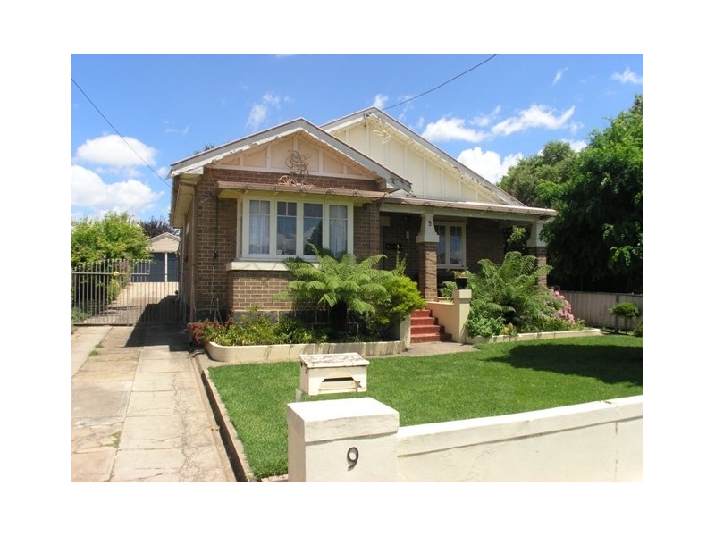 9 Curran Street, Orange NSW 2800