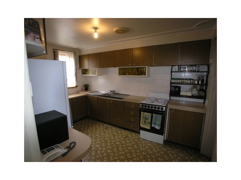 9 Curran Street, Orange NSW 2800