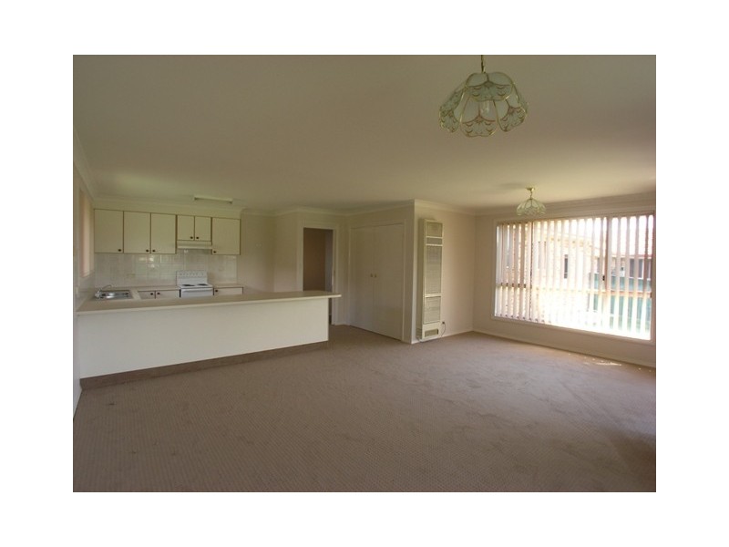 36 Northstoke Way, Orange NSW 2800