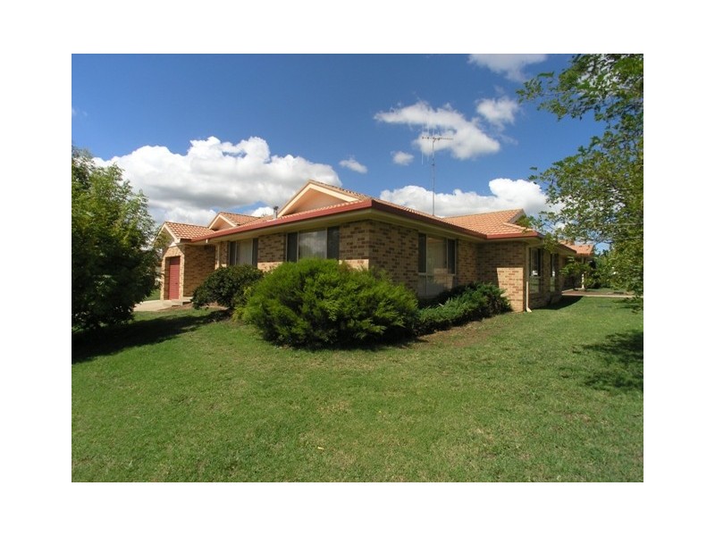 36  Northstoke Way and 6 Angus Place, Orange NSW 2800