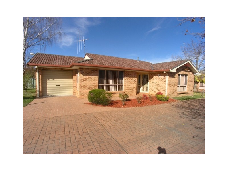 1 / 64 Casey Street, Orange NSW 2800