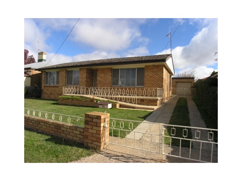 17 Curran Street, Orange NSW 2800