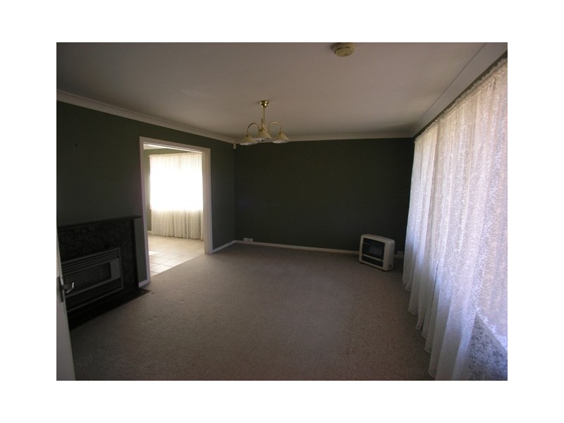 9 Cecil Road, Orange NSW 2800