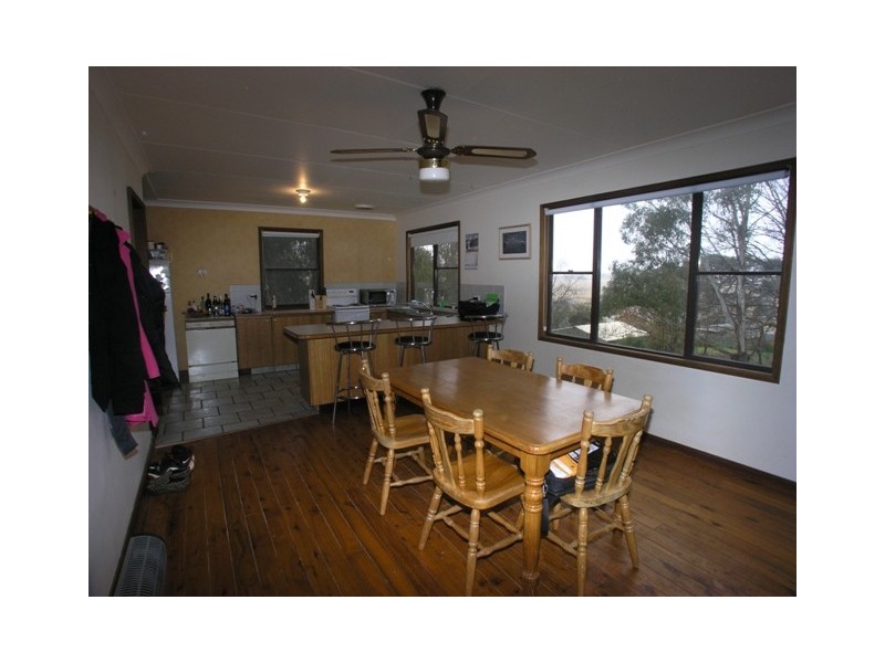 Spring Hill NSW 2800