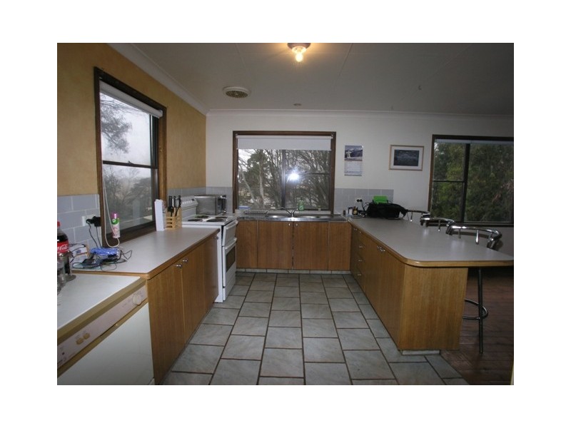 Spring Hill NSW 2800