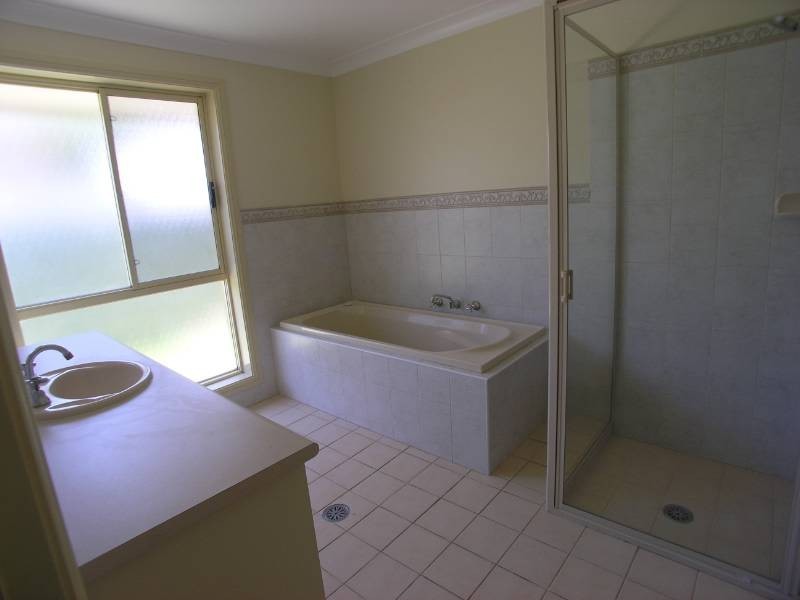 11 Blanche Avenue, Orange NSW 2800