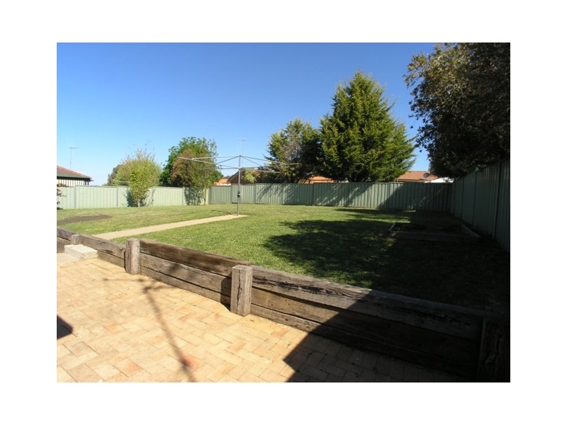 10 Agland Crescent, Orange NSW 2800