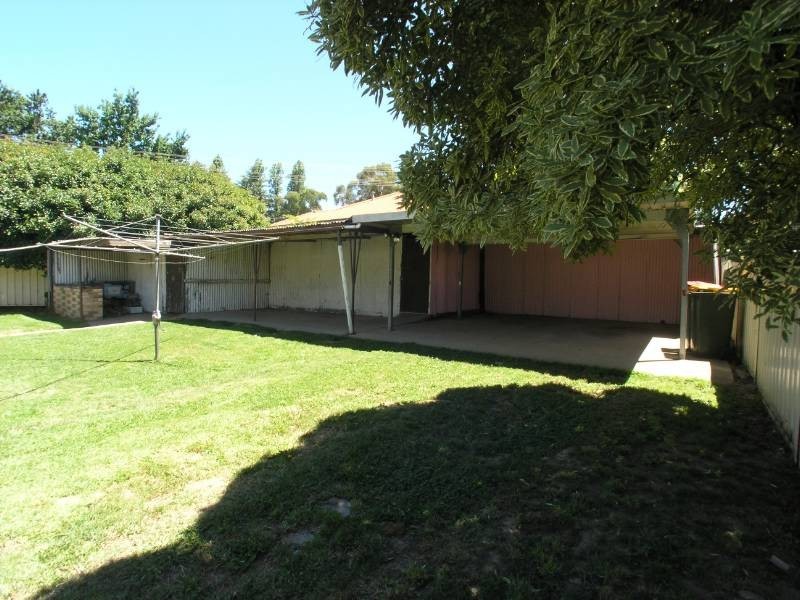 5 Burrendong Way, Orange NSW 2800