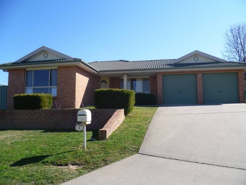 2 Melville Place, Orange NSW 2800