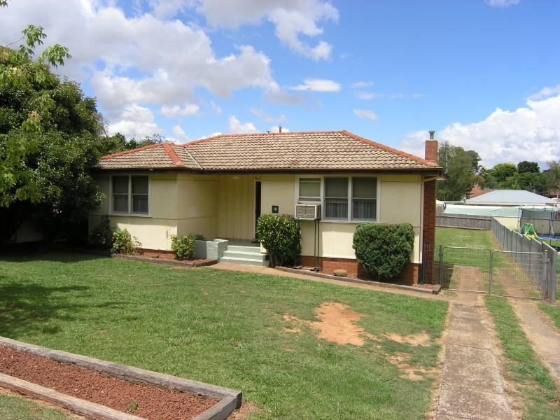 18 Betula Street, Orange NSW 2800