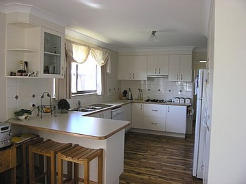 2 Parnoo Place, Orange NSW 2800