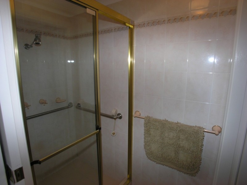 8 Wiare Circuit, Orange NSW 2800