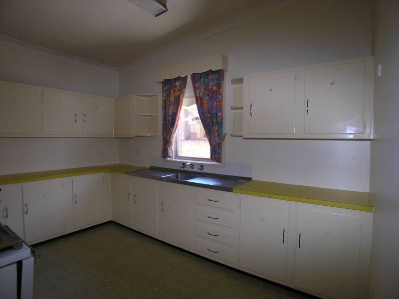 88 March Street, Orange NSW 2800