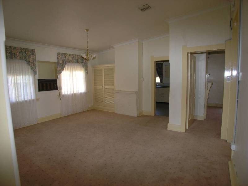 88 March Street, Orange NSW 2800