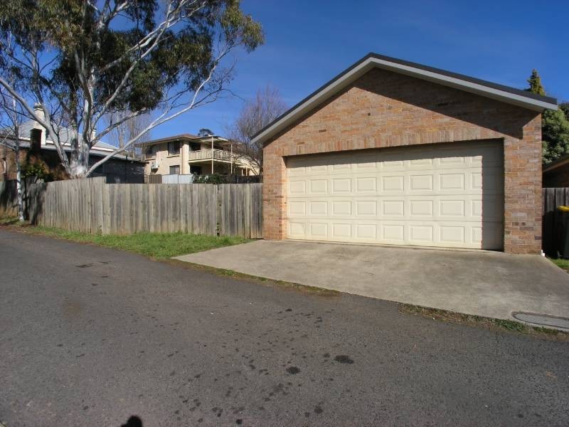 11 Banksia Street, Orange NSW 2800