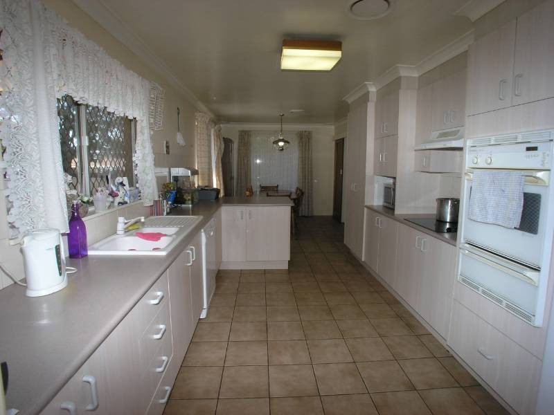 14 Courallie Drive, Orange NSW 2800