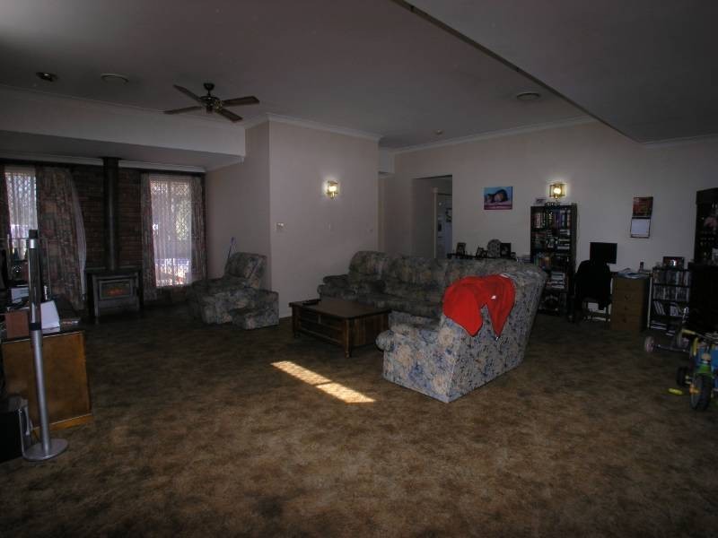 14 Courallie Drive, Orange NSW 2800