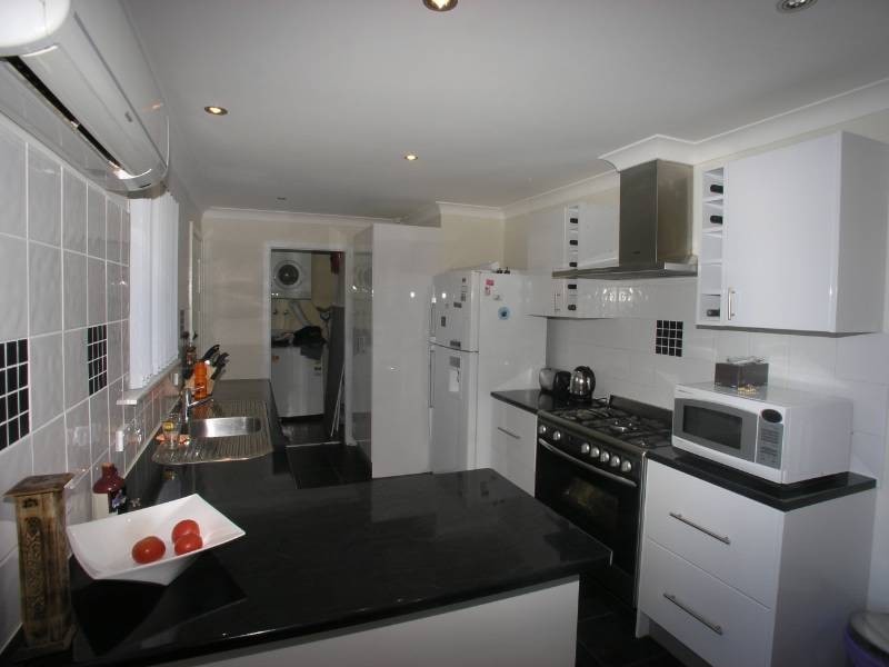 8 Maxime Place, Orange NSW 2800
