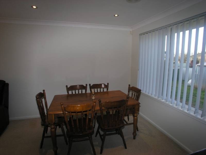 8 Maxime Place, Orange NSW 2800