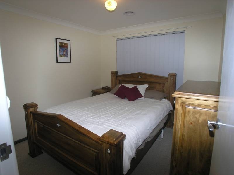 8 Maxime Place, Orange NSW 2800