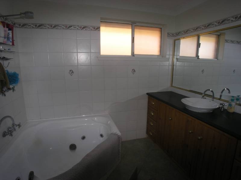 8 Maxime Place, Orange NSW 2800