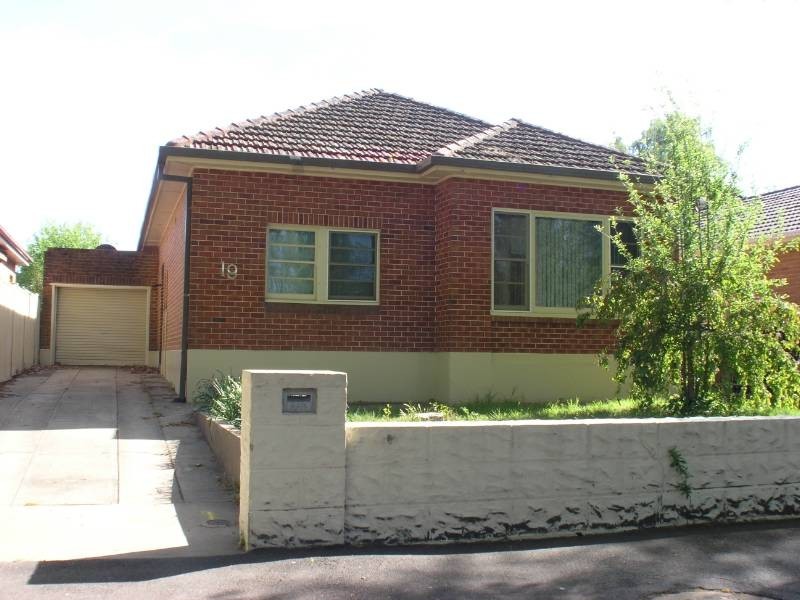 19 National Avenue, Orange NSW 2800