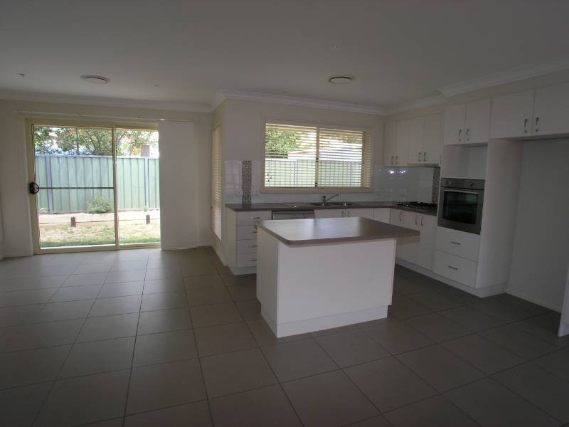 11 / 38 Park Street, Orange NSW 2800