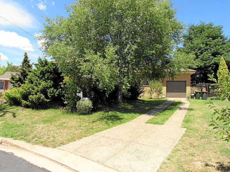 4 McCarthy Place, Orange NSW 2800